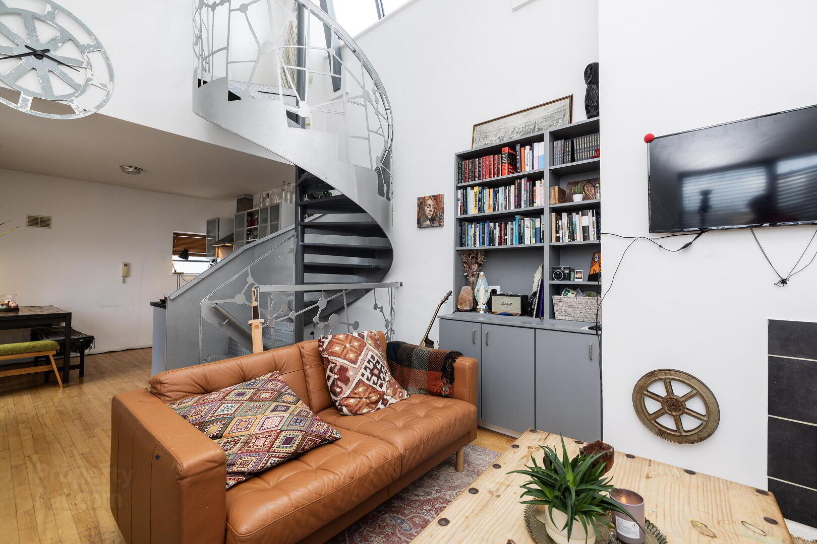 Apartment 7 Temple Bar Square 6 of 31