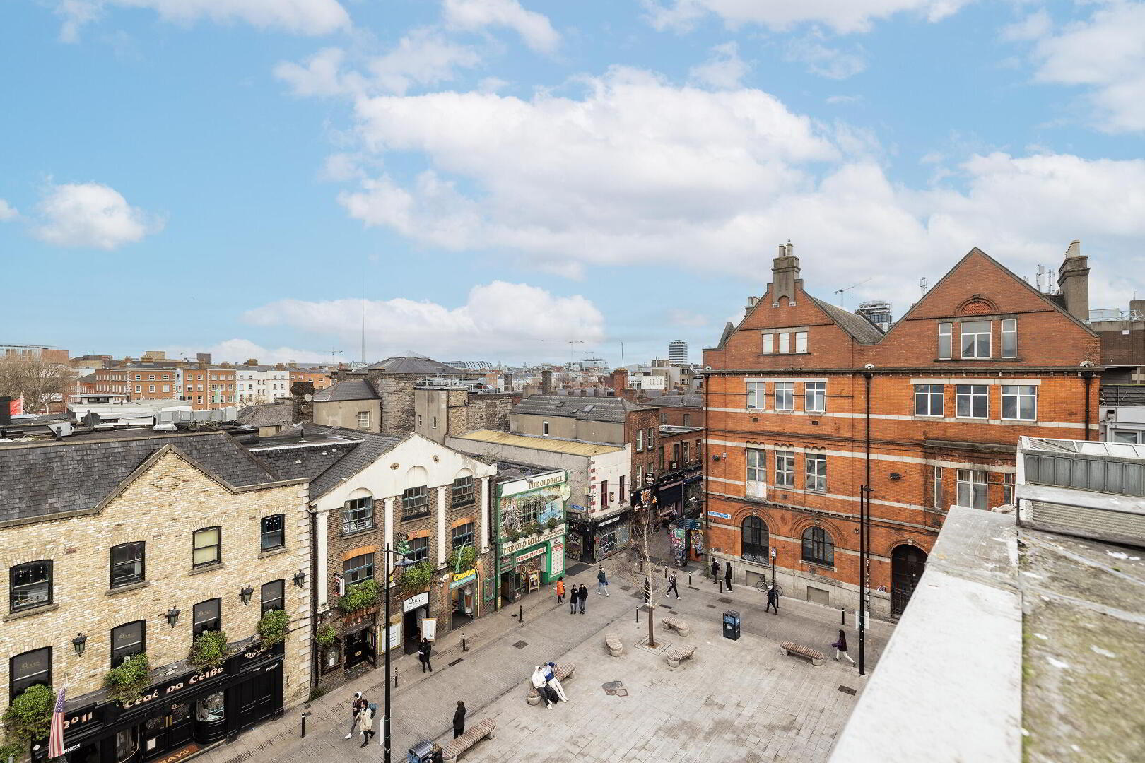 Apartment 7 Temple Bar Square 14 of 31