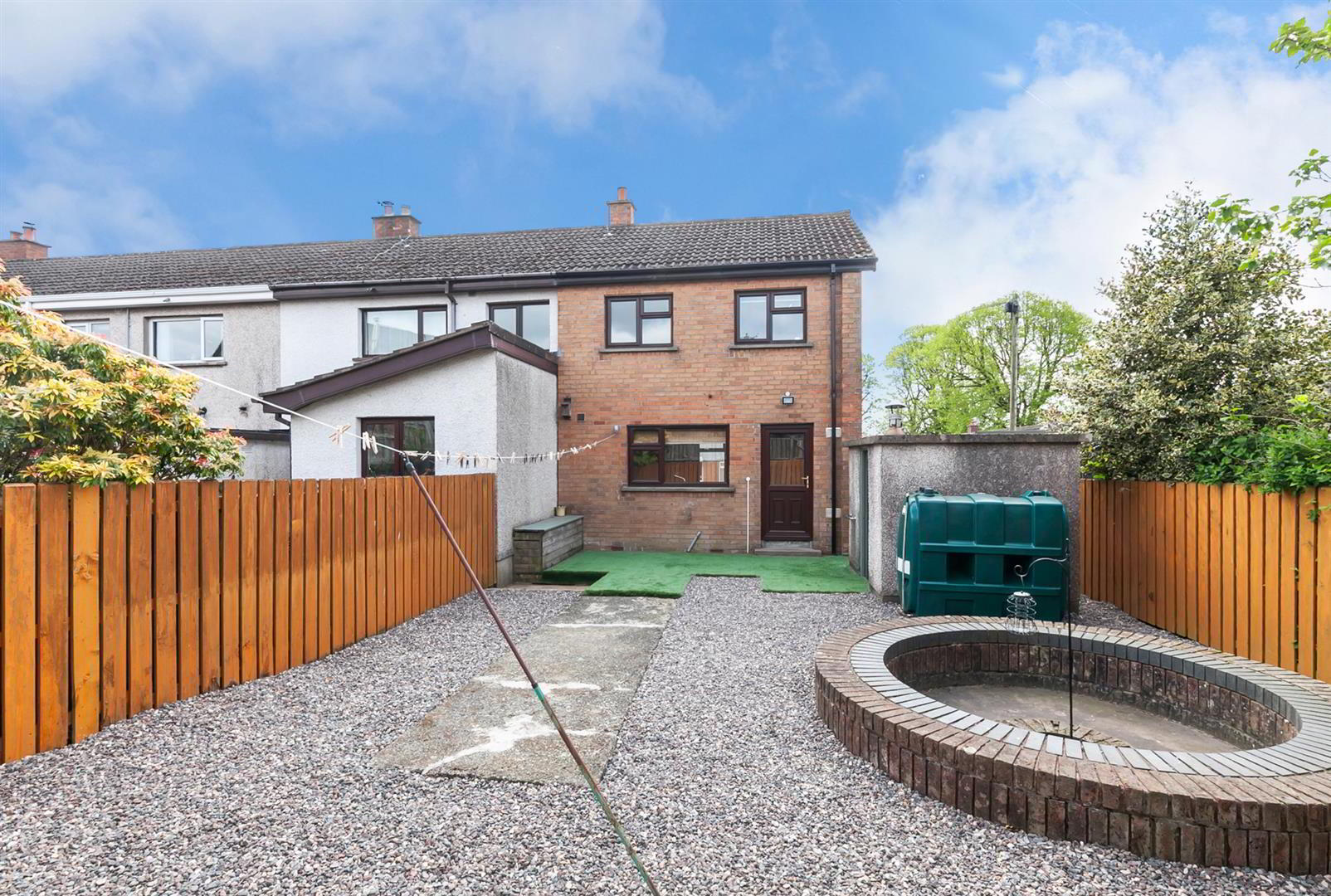 1 Moyadam Park 15 of 16