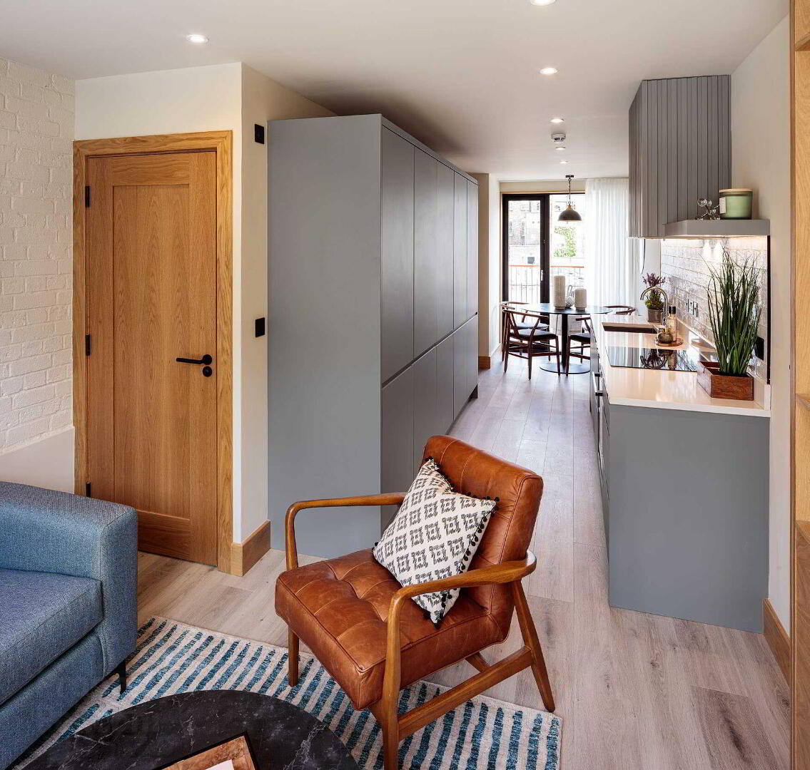 Pembroke Lane 3 of 11