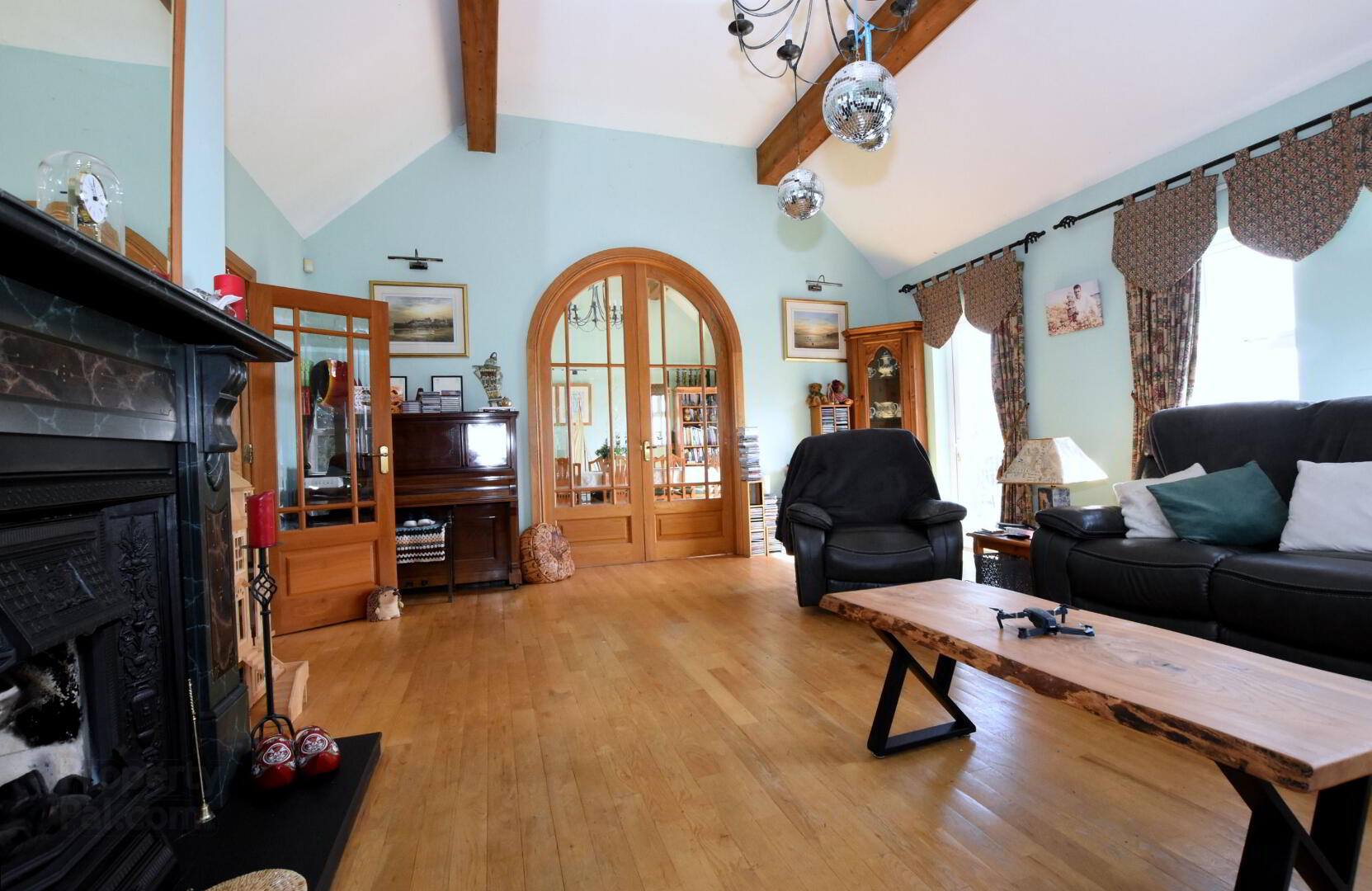 22 Shore Road 3 of 35