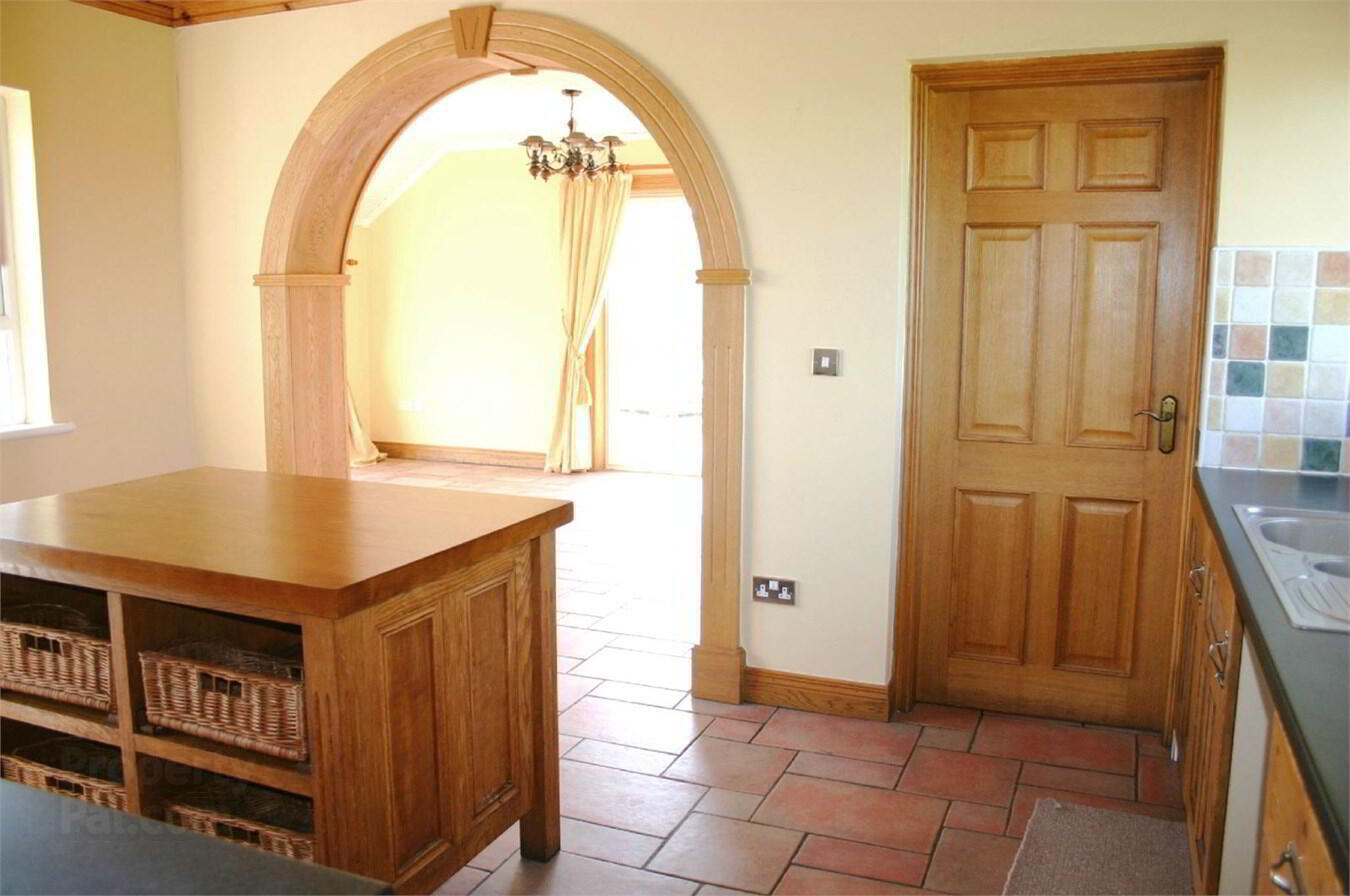 121 Clonmore Road 3 of 6
