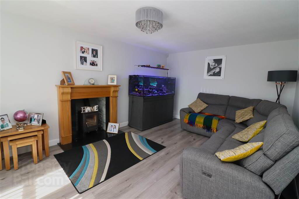 14 Edenview Road 4 of 18