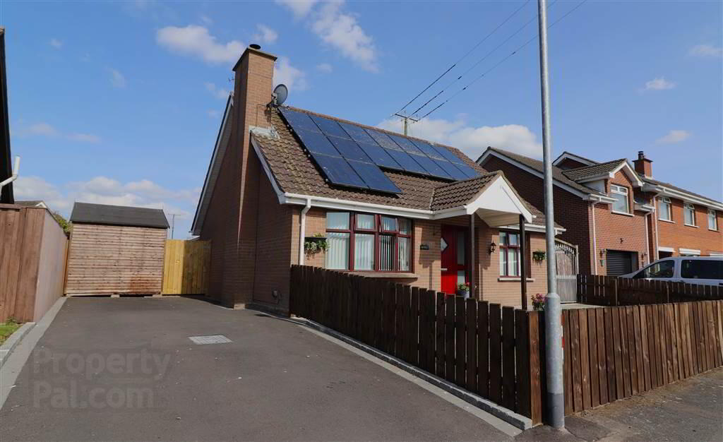 14 Edenview Road 1 of 18