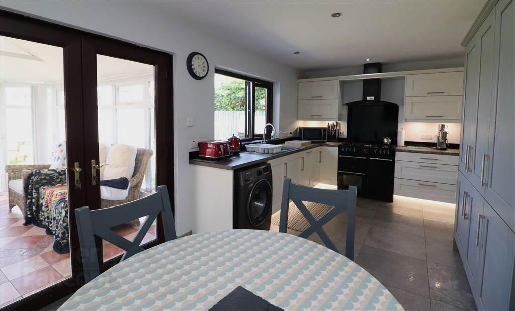 14 Edenview Road 6 of 18