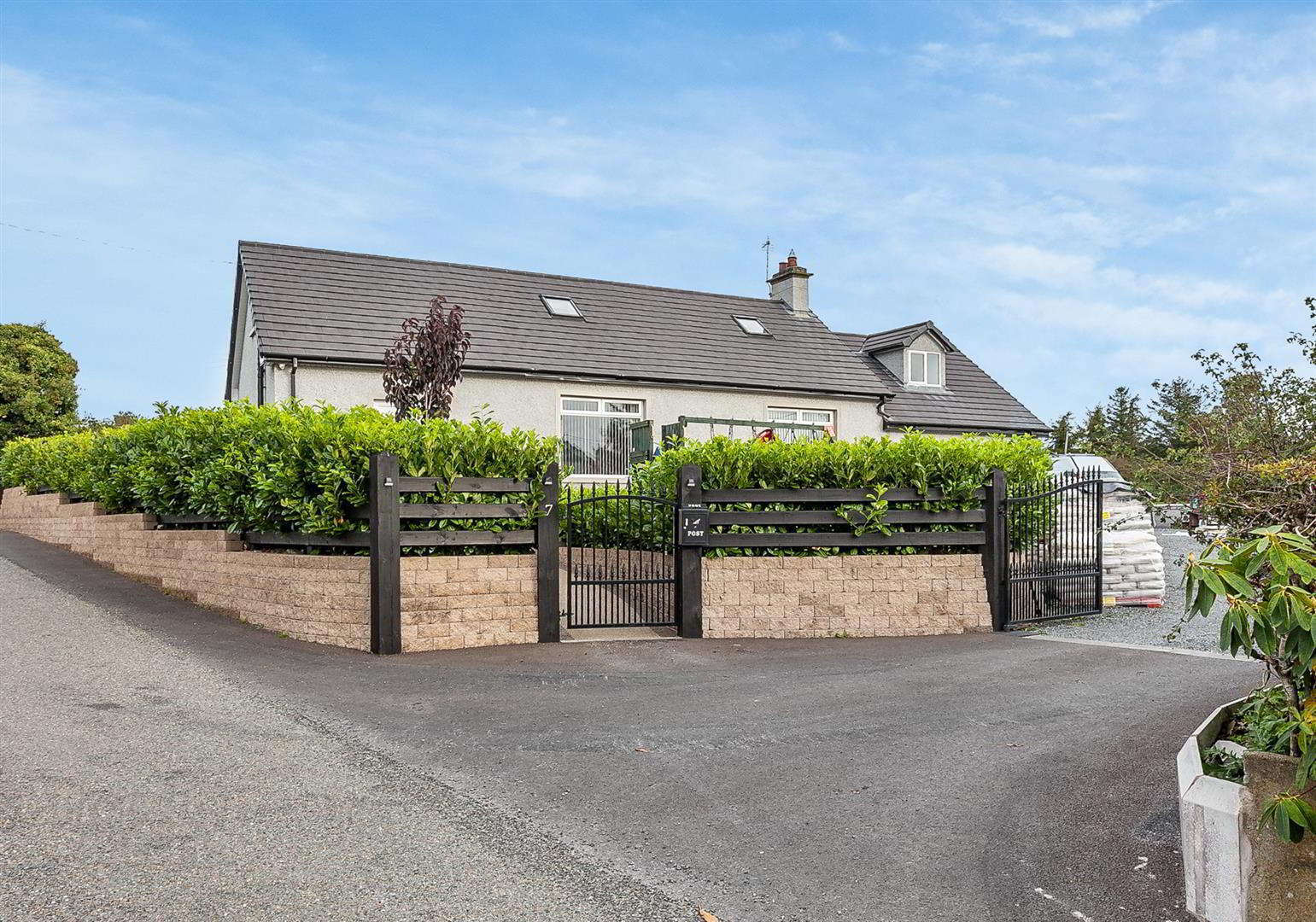 7 Glassdrumman Road 1 of 16