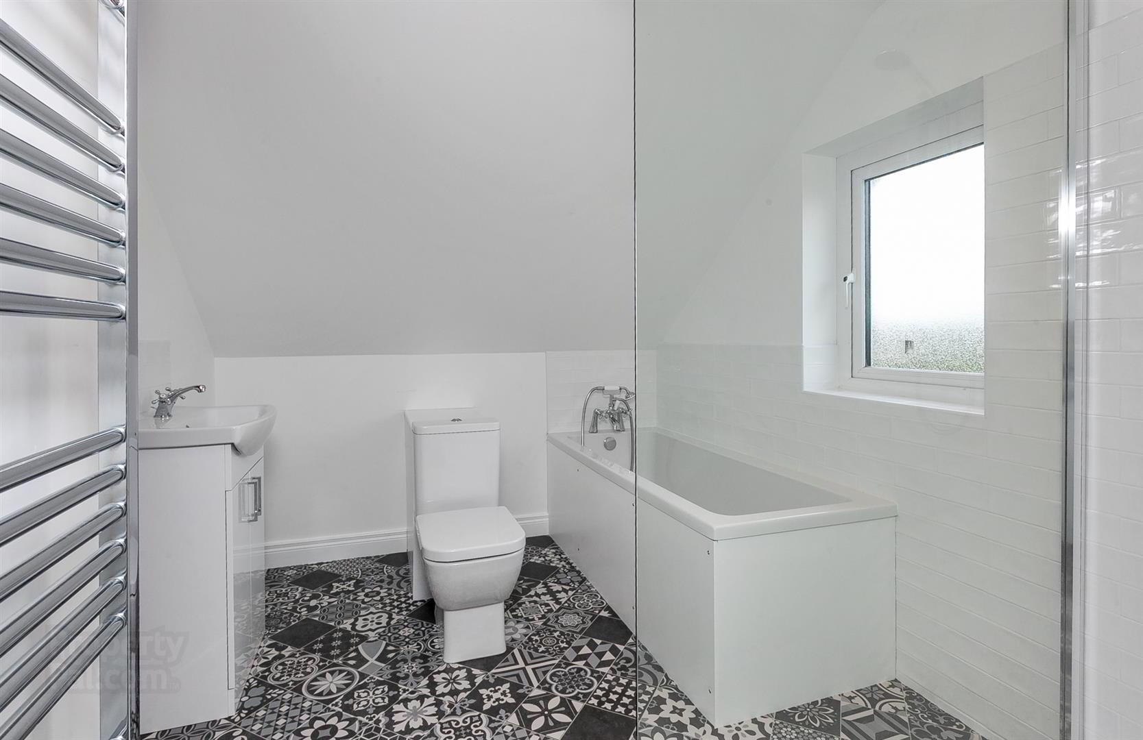 7 Glassdrumman Road 13 of 16