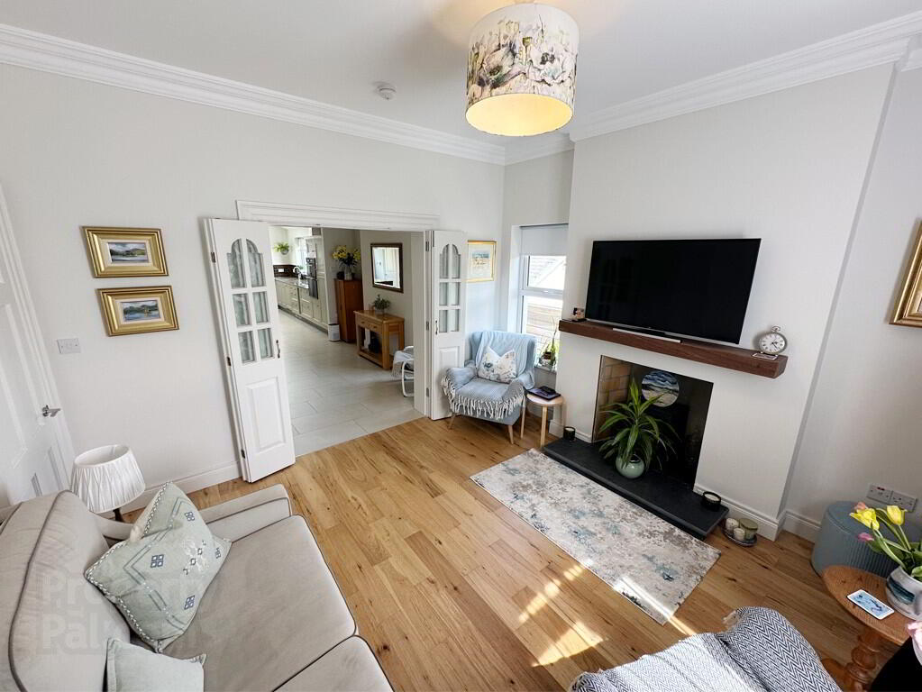 1 Upper Kiln Street 6 of 18
