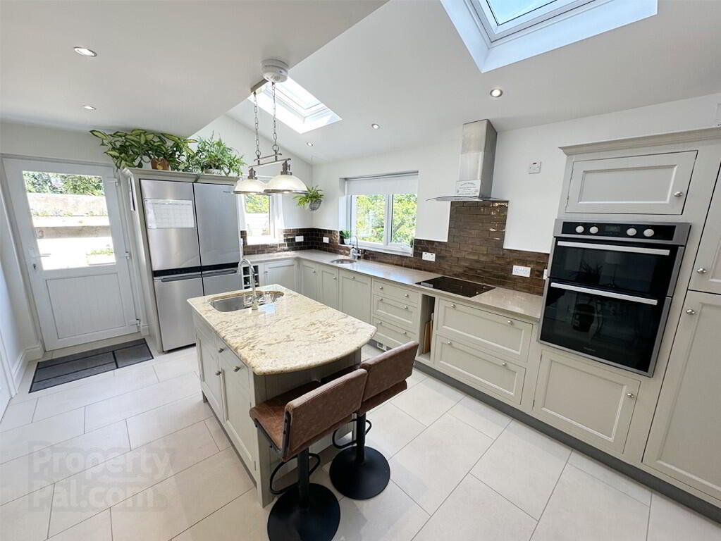 1 Upper Kiln Street 7 of 18