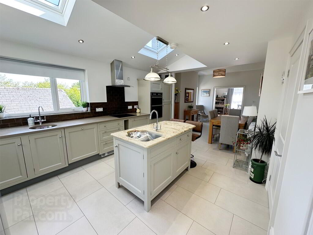 1 Upper Kiln Street 8 of 18