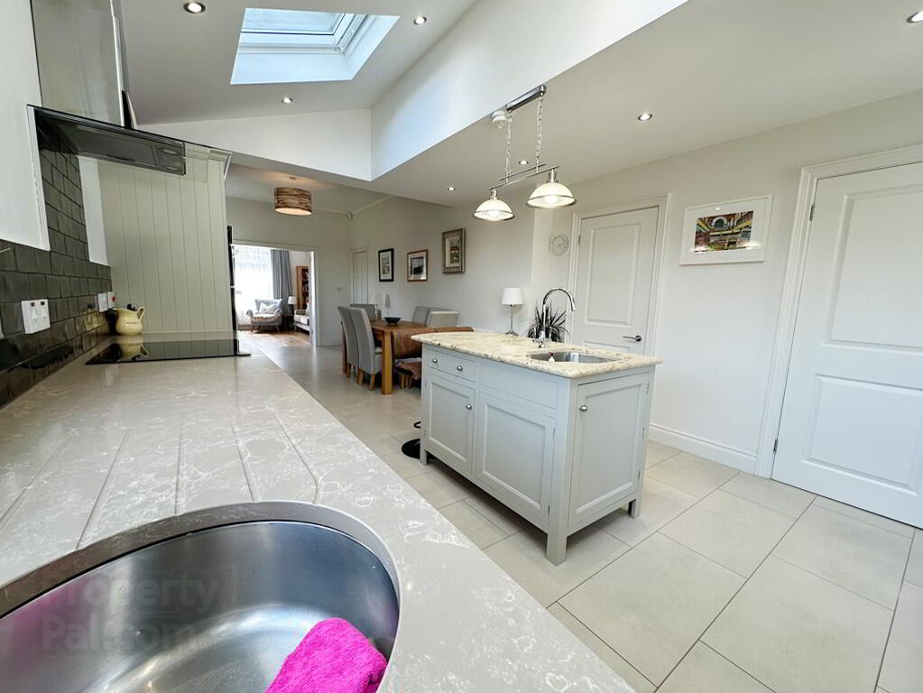 1 Upper Kiln Street 9 of 18