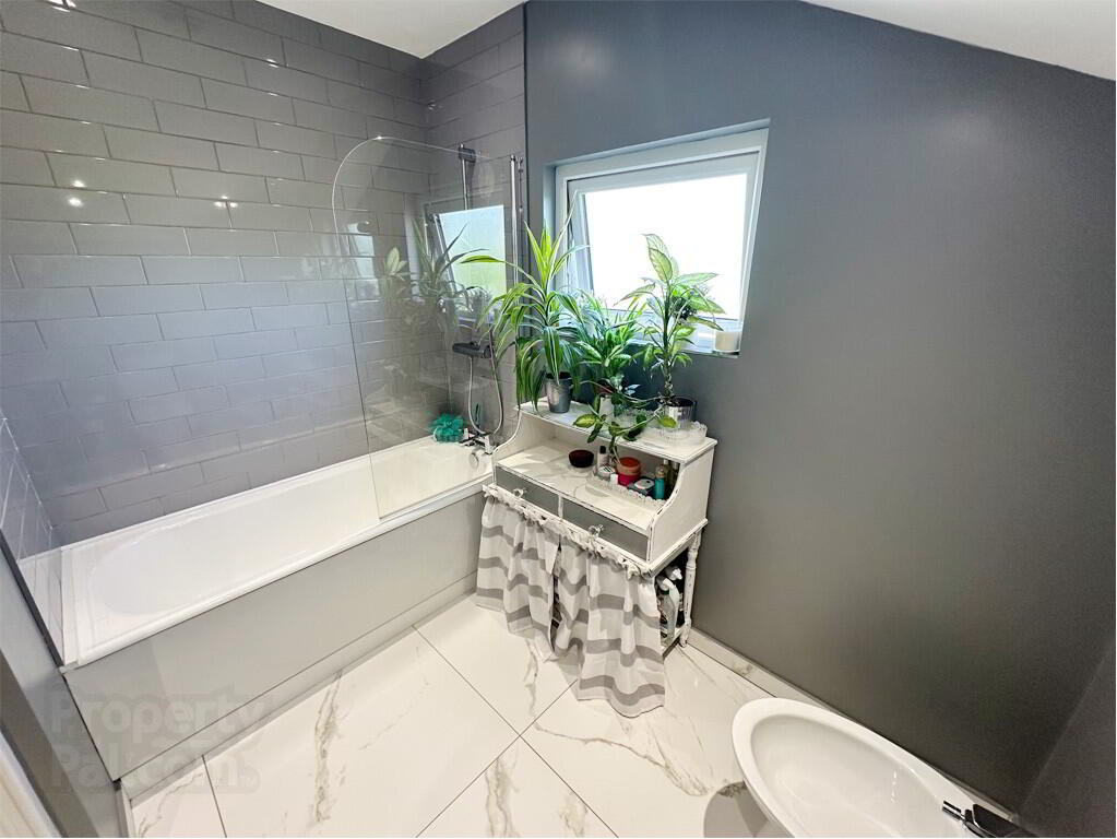 1 Upper Kiln Street 16 of 18
