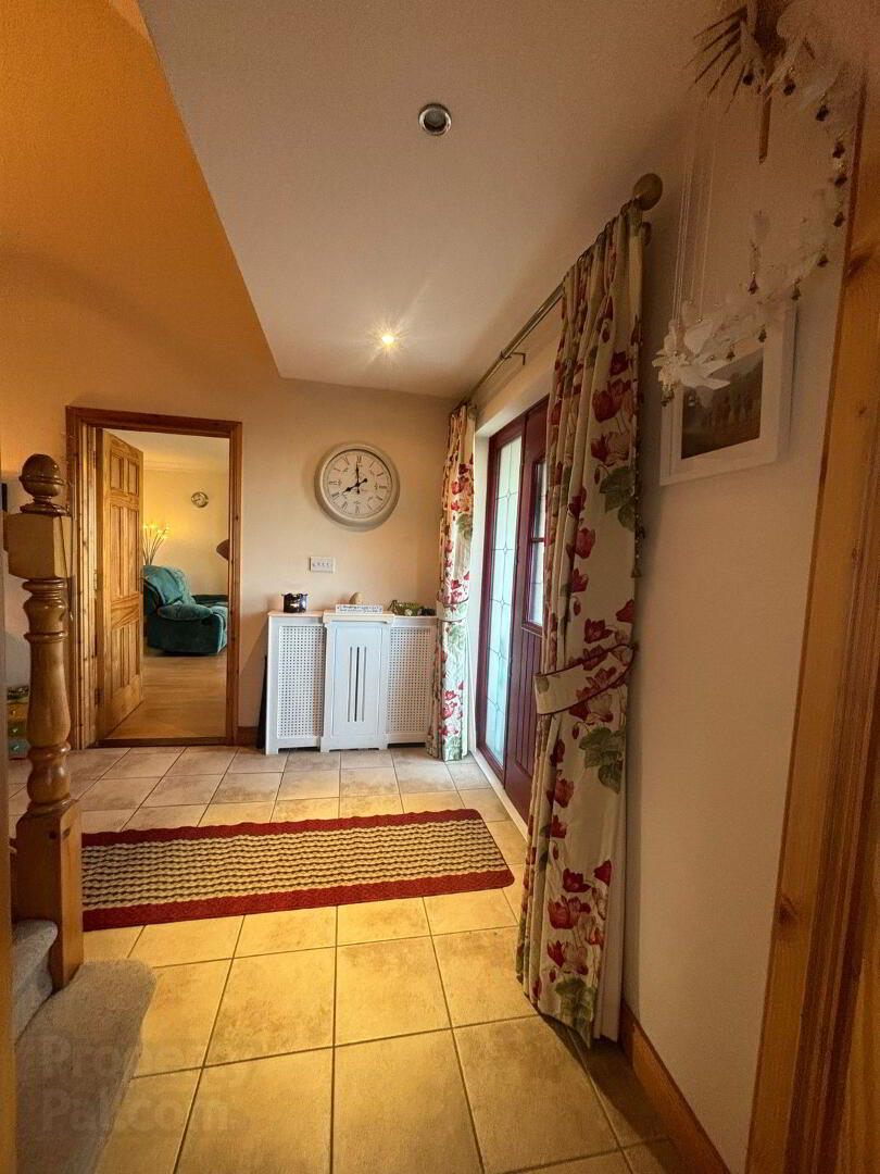 Lisdua, 35 Strandhill 17 of 56