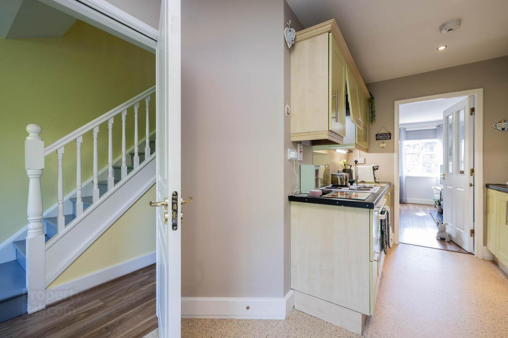8 Alderwood 4 of 25
