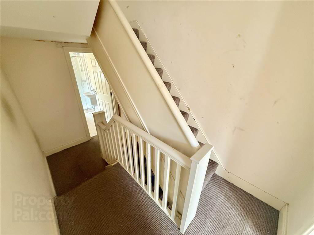 31 Lichfield Avenue 9 of 11