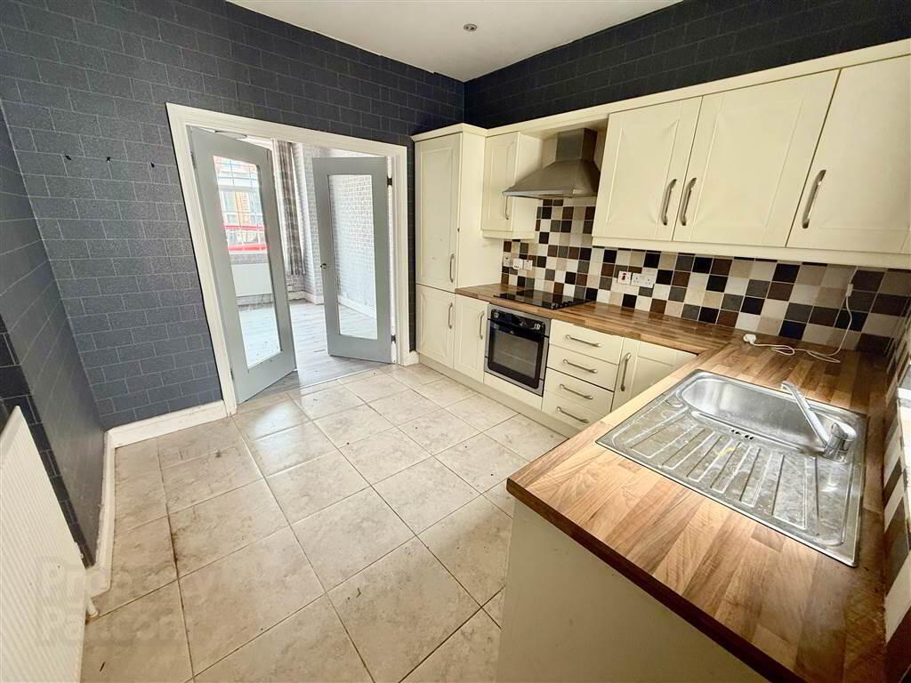 31 Lichfield Avenue 5 of 11