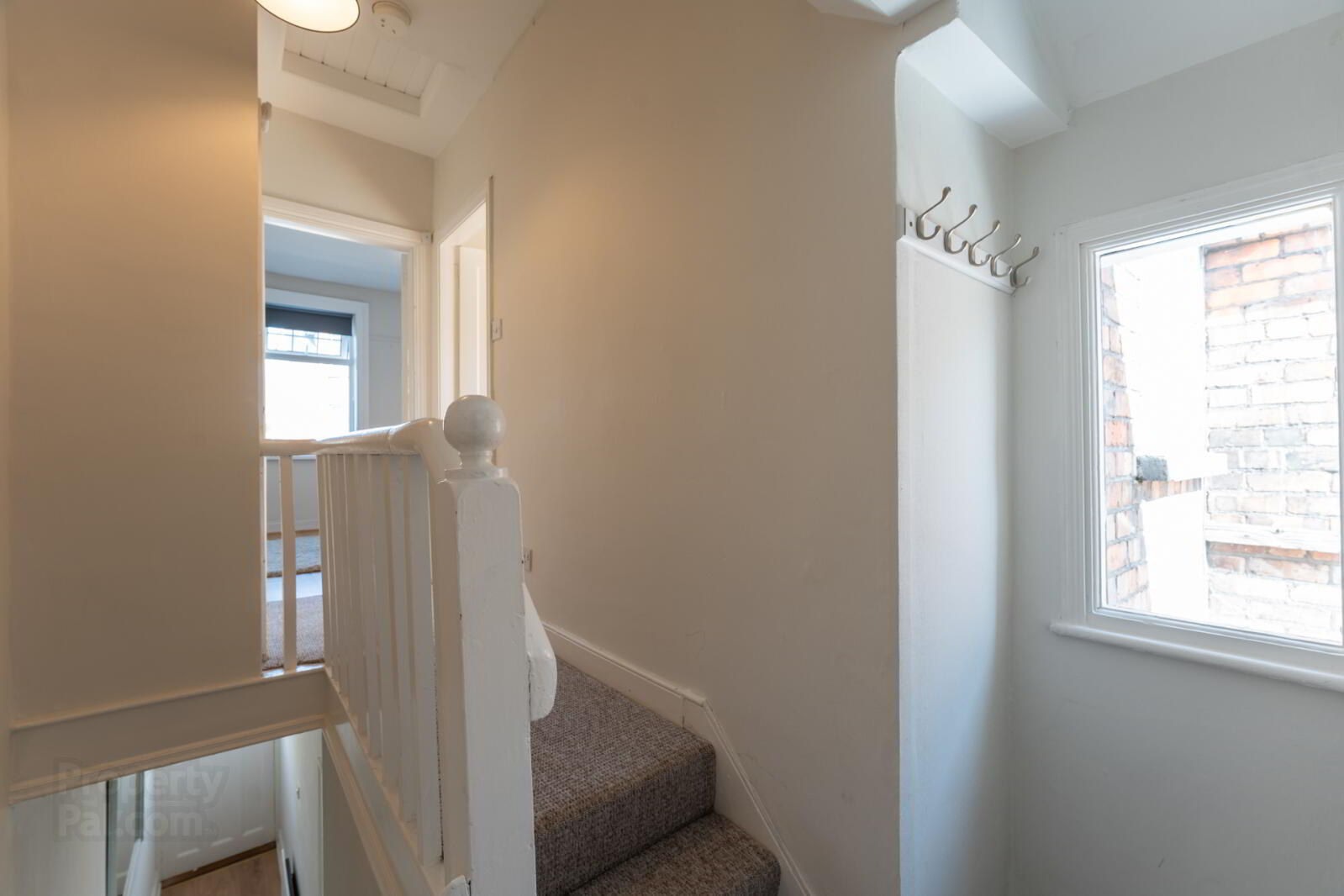 77 Downshire Road 10 of 17