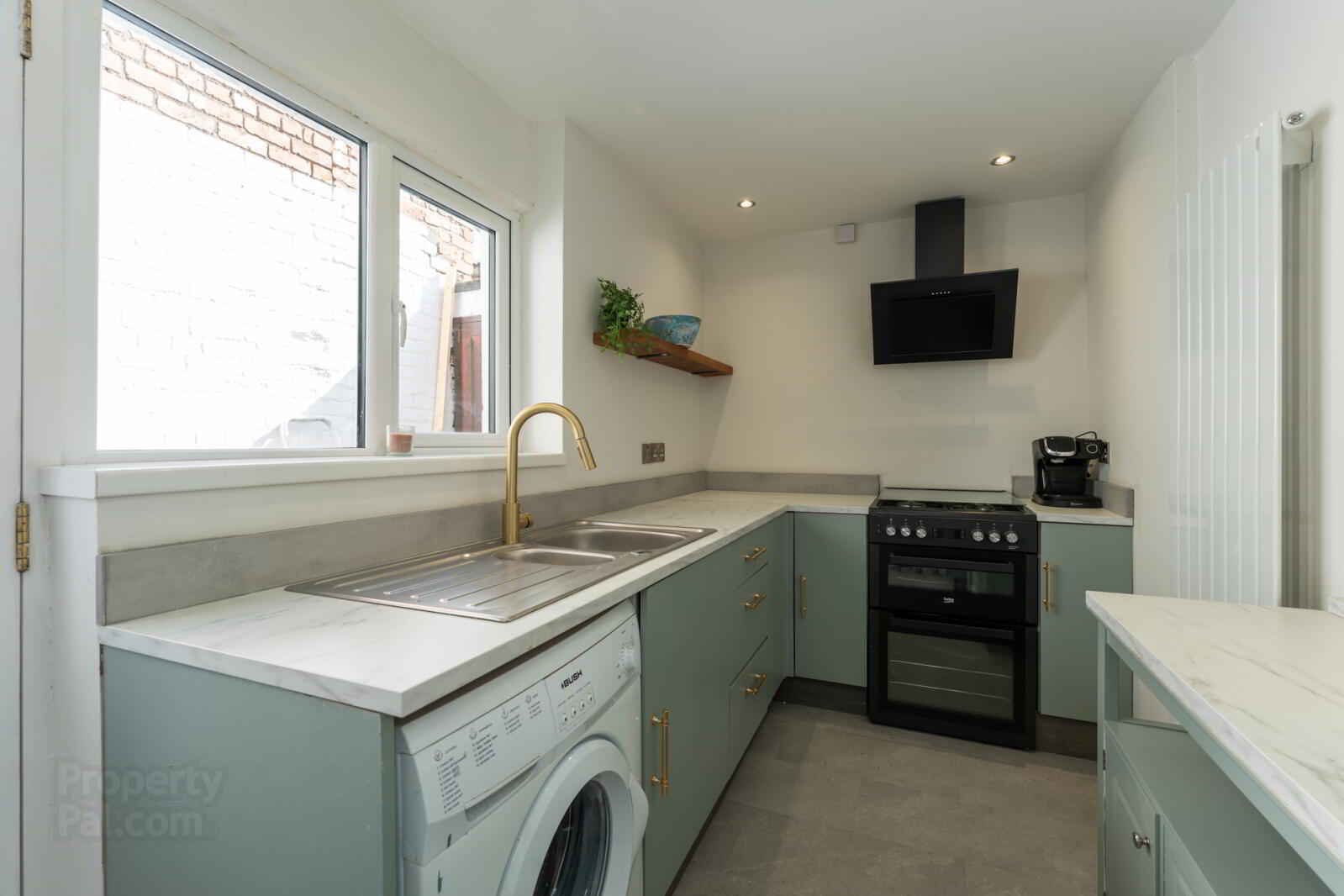 77 Downshire Road 9 of 17