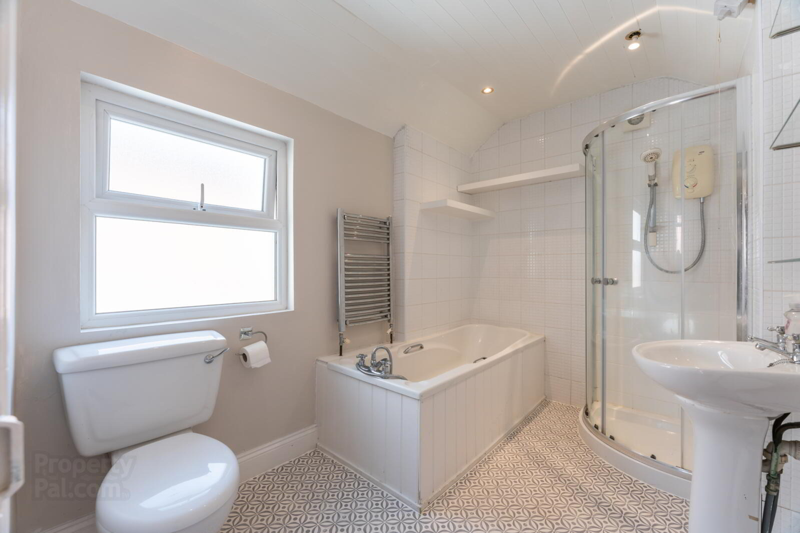 77 Downshire Road 11 of 17