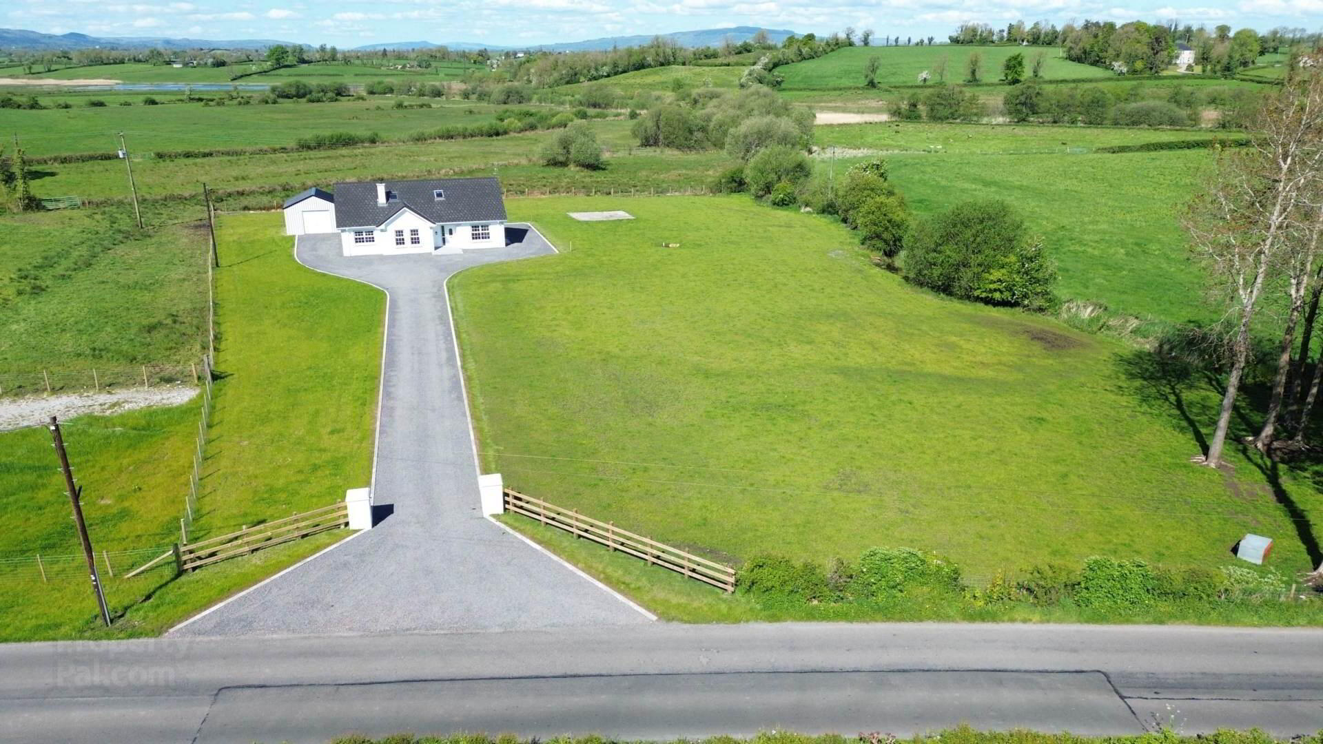 85 Inishmore Road 32 of 40