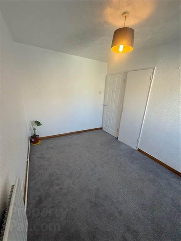 27a Kilwarlin Crescent 6 of 8