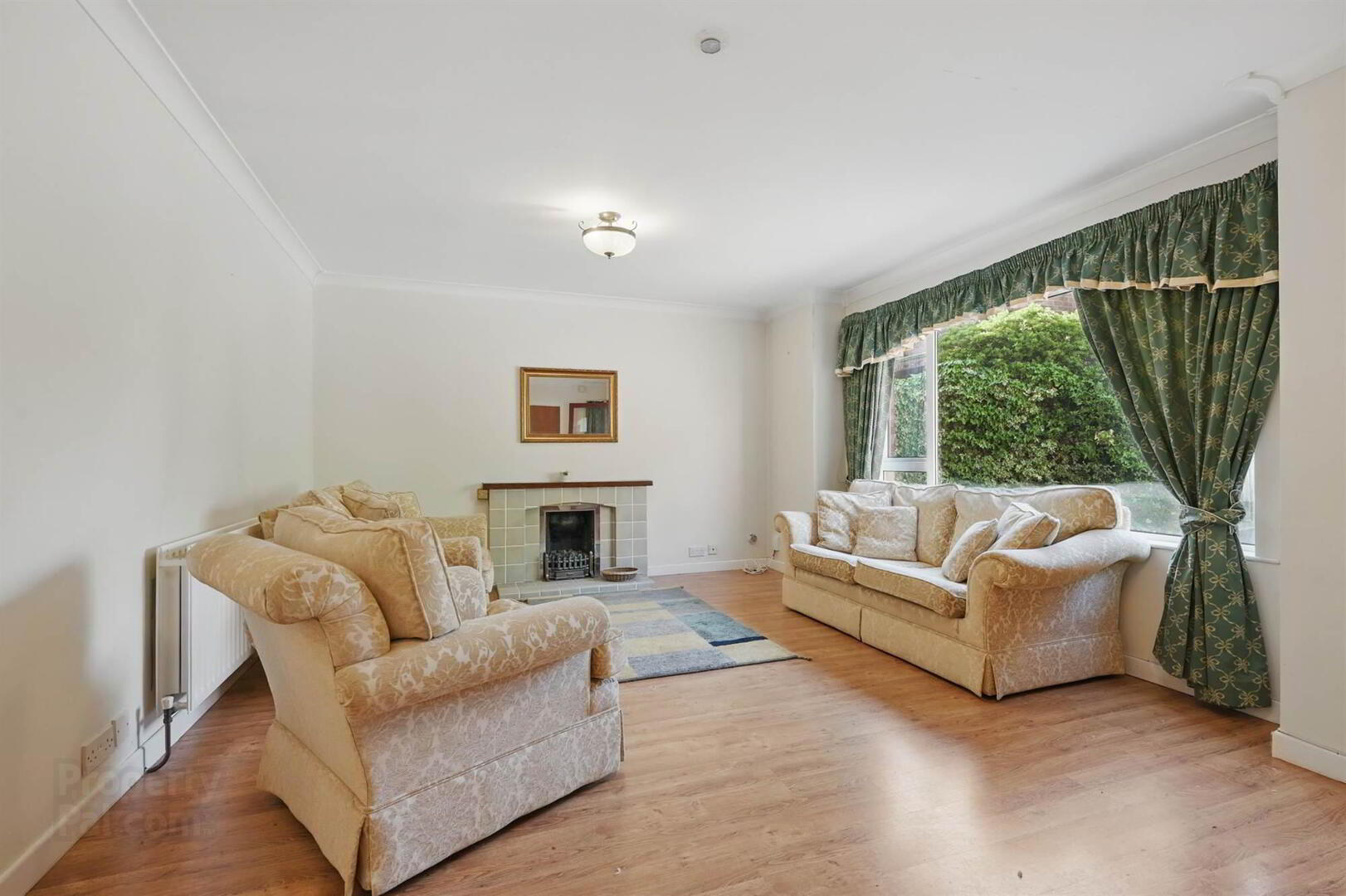 Apt 1, 64 Osborne Park 5 of 16
