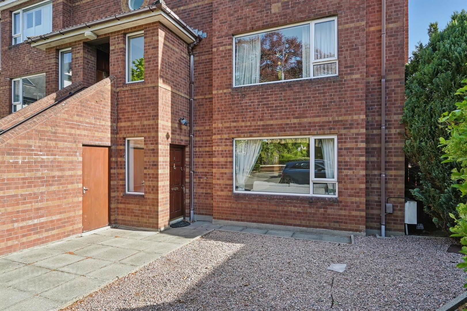 property description image