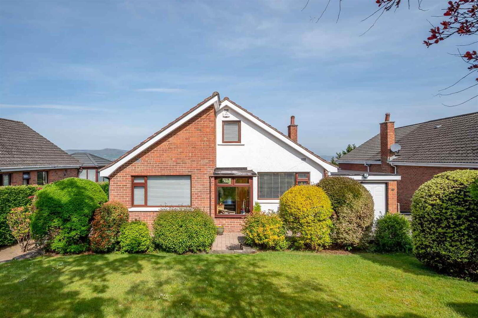 8 Beechgrove Rise 1 of 30