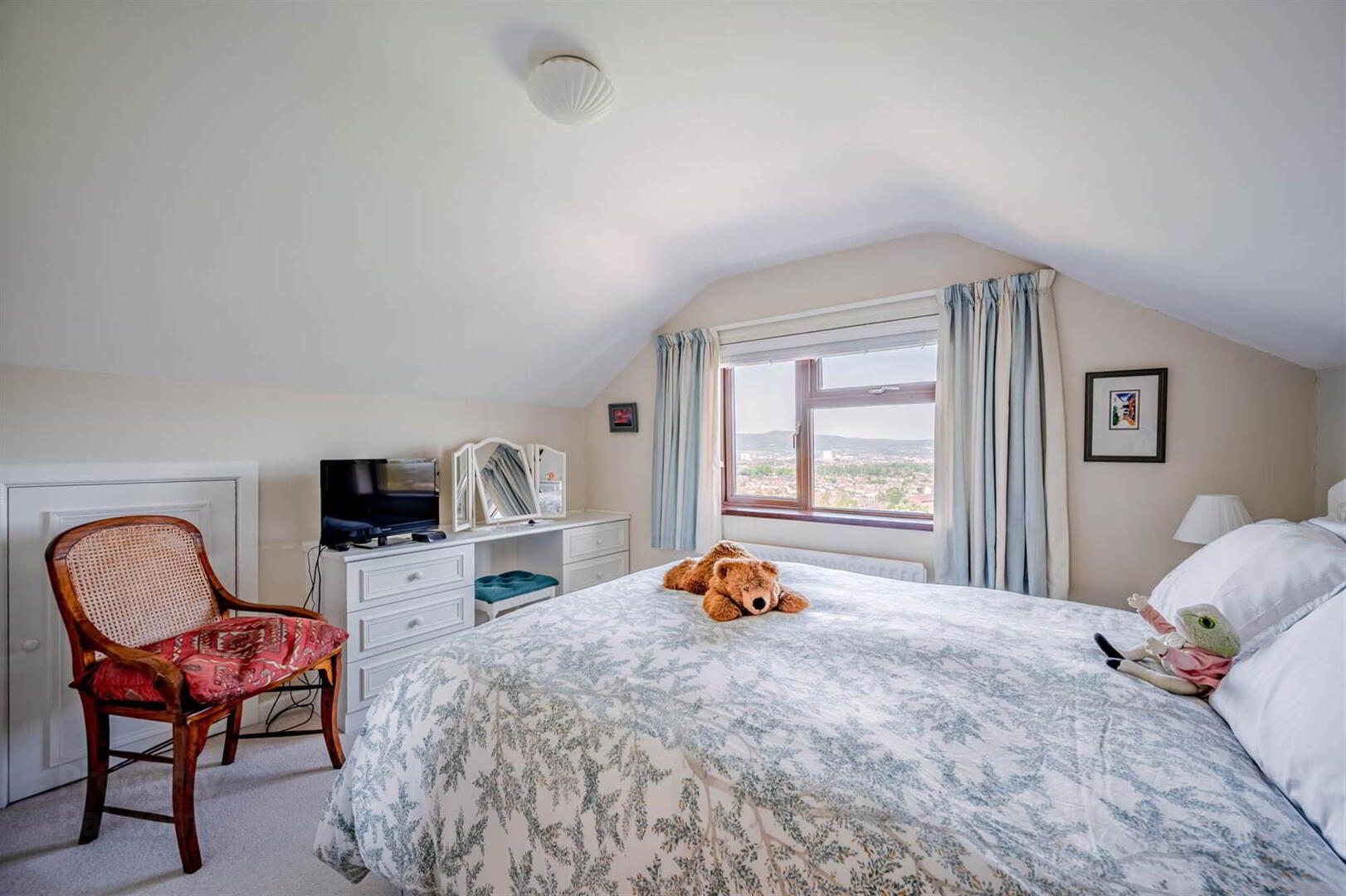 8 Beechgrove Rise 21 of 30