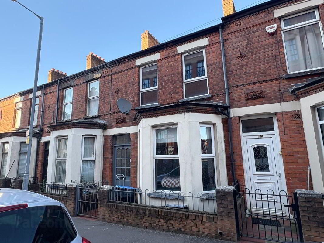 98 Ravenhill Avenue 1 of 9