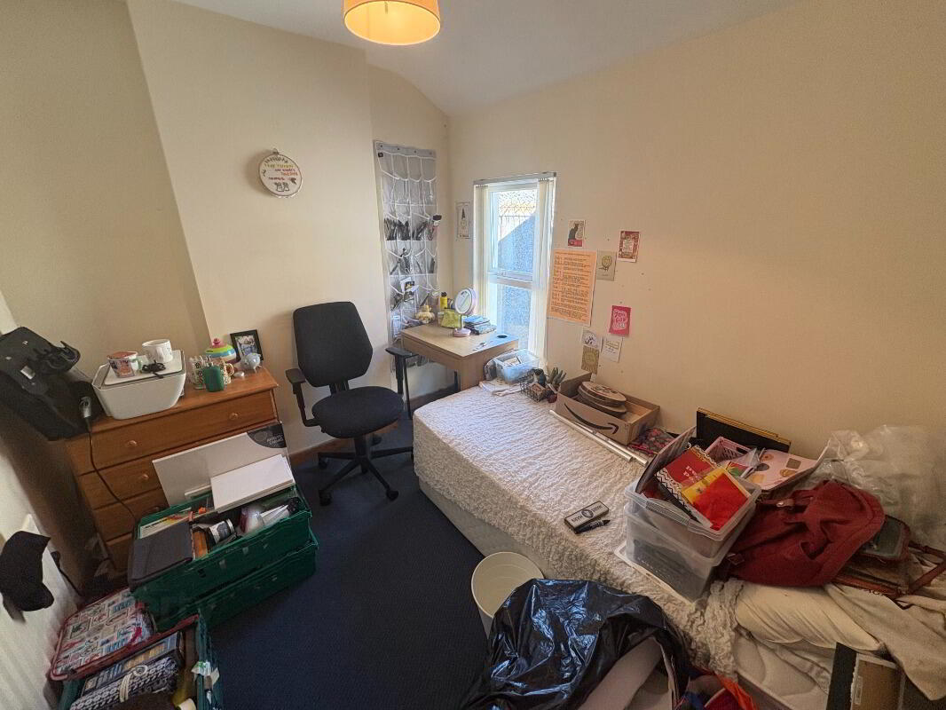 98 Ravenhill Avenue 8 of 9