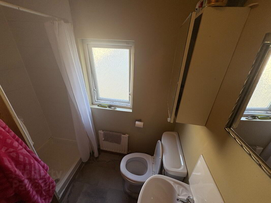 98 Ravenhill Avenue 9 of 9