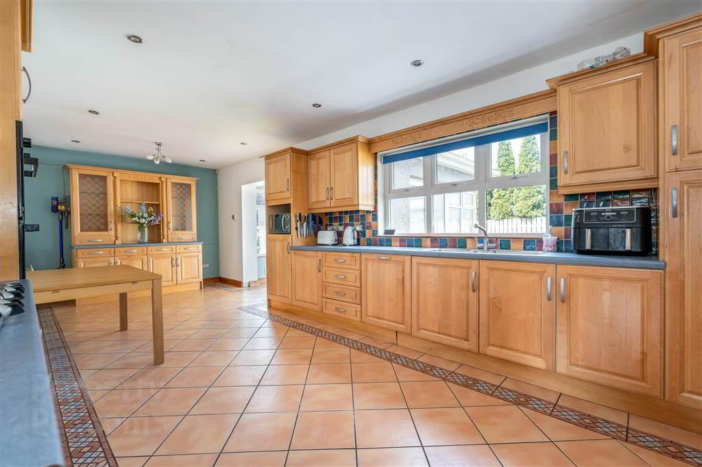 2 Orchard Way 11 of 37