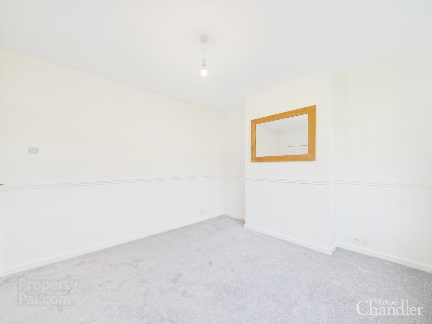 16 Glendale Avenue South 4 of 19