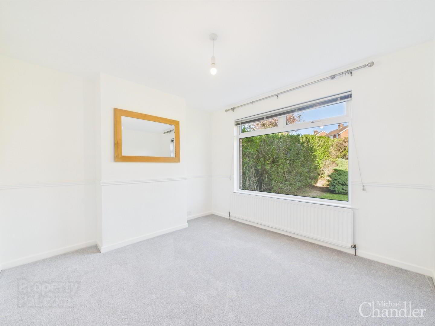 16 Glendale Avenue South 3 of 19