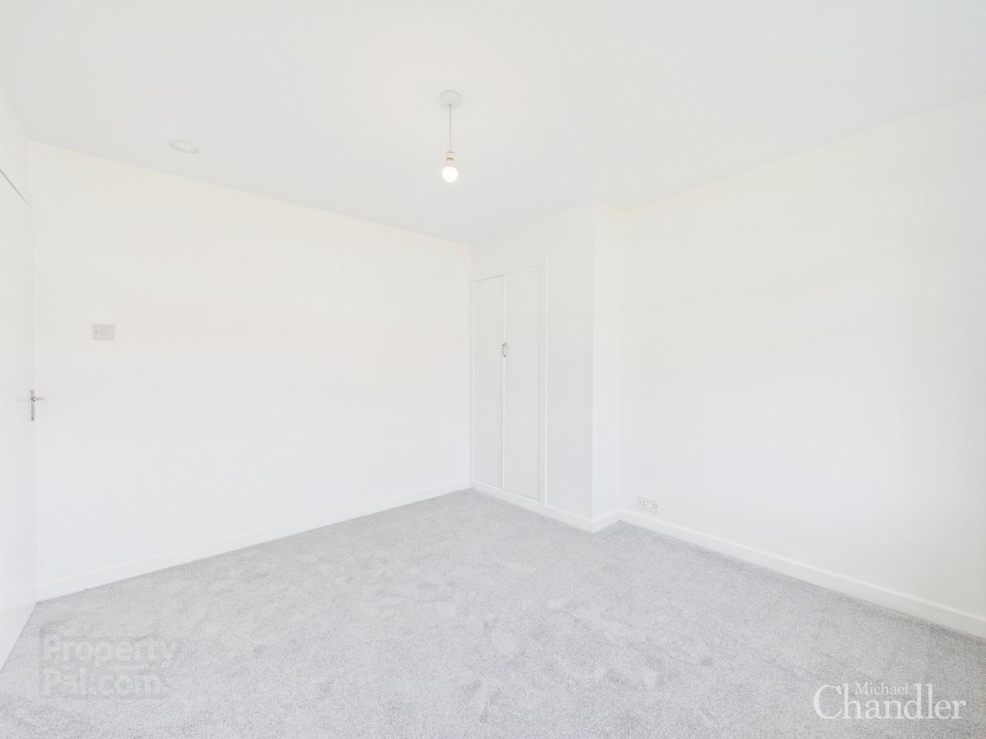 16 Glendale Avenue South 9 of 19