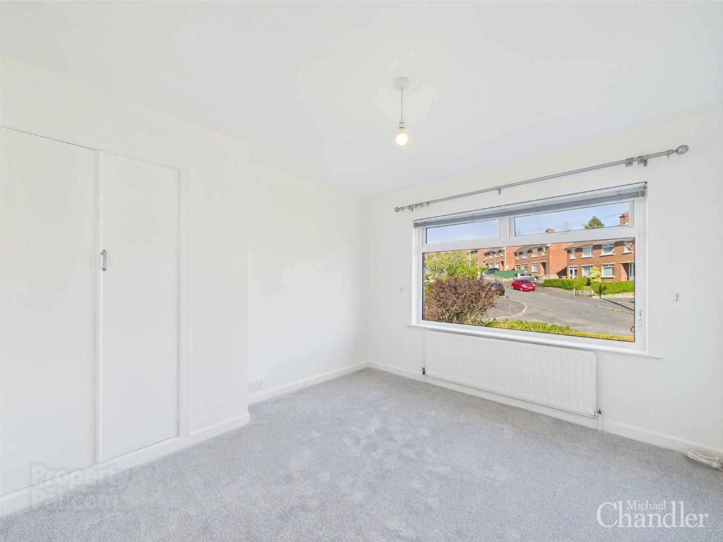 16 Glendale Avenue South 8 of 19
