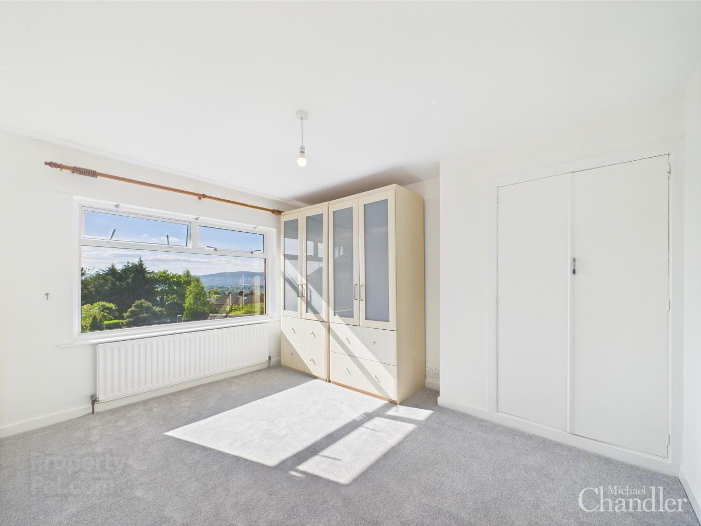 16 Glendale Avenue South 10 of 19