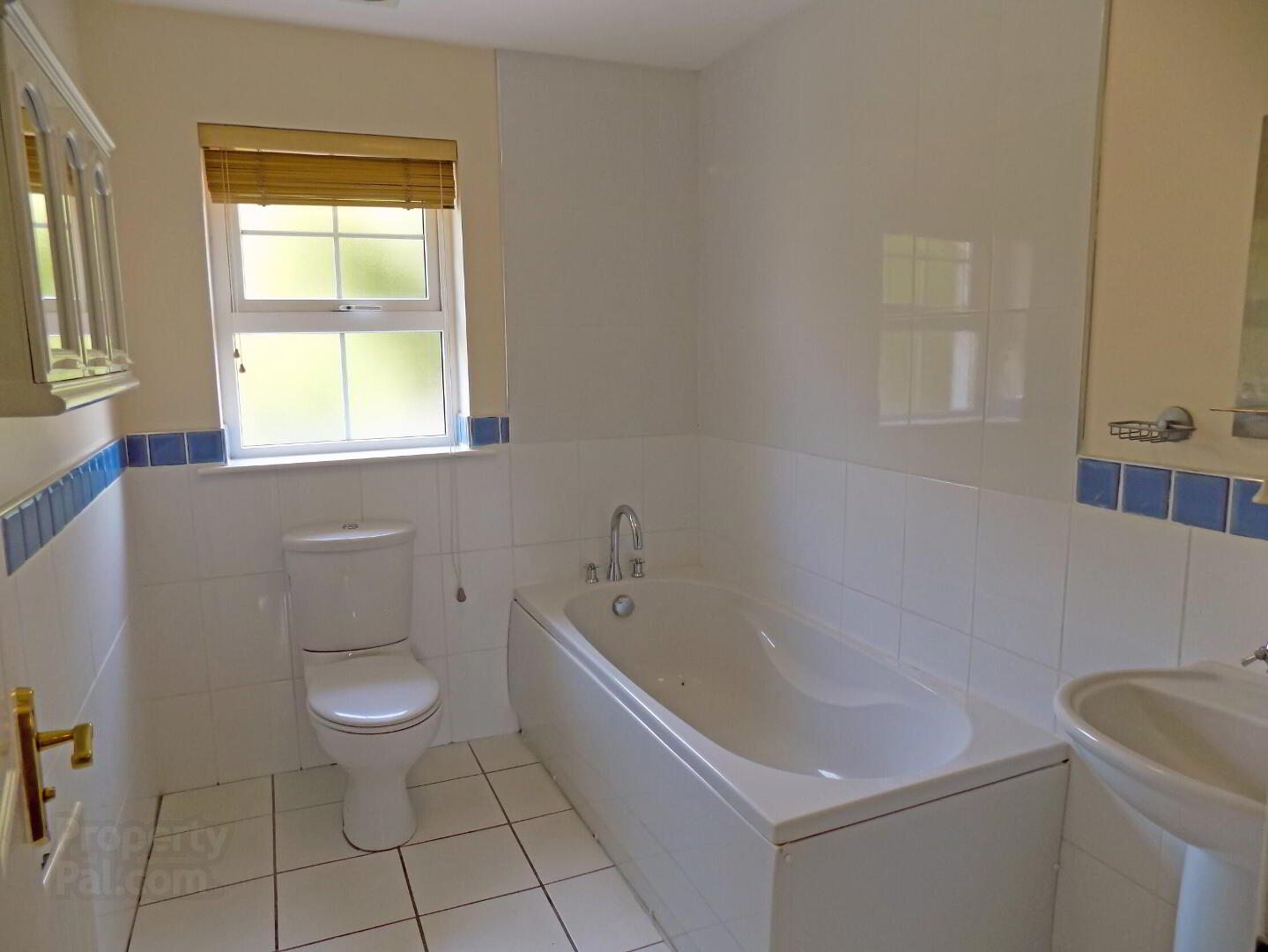 8 Railway Cottages 11 of 15