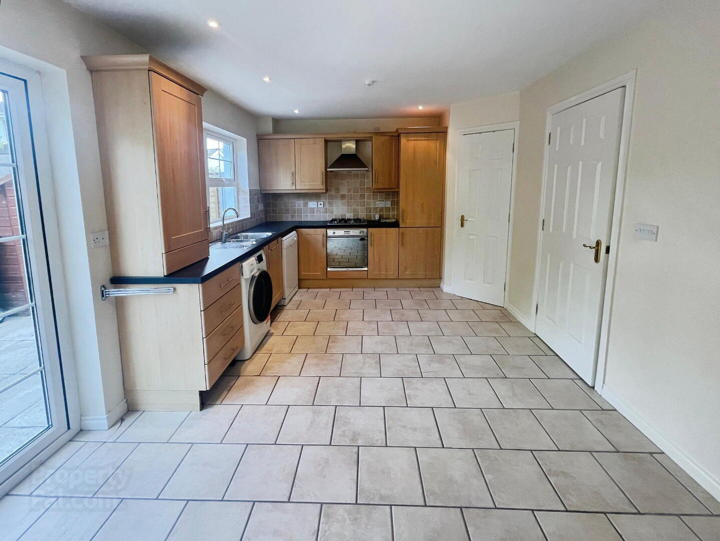 8 Railway Cottages 4 of 15