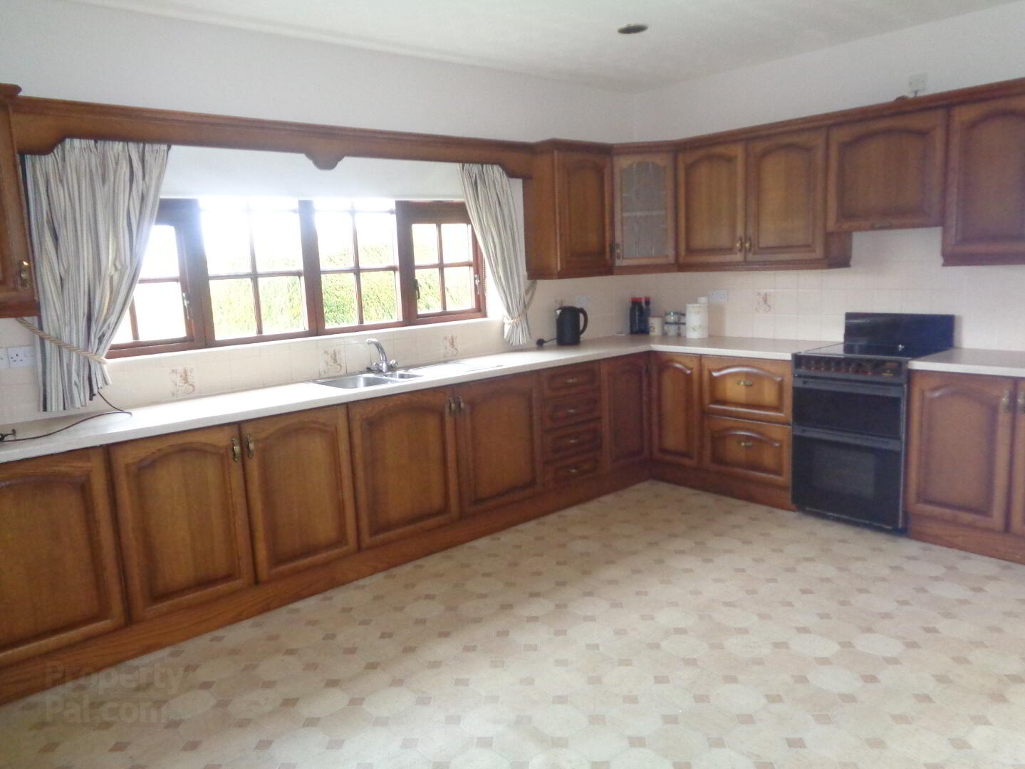 245 Moorfields Road 4 of 10