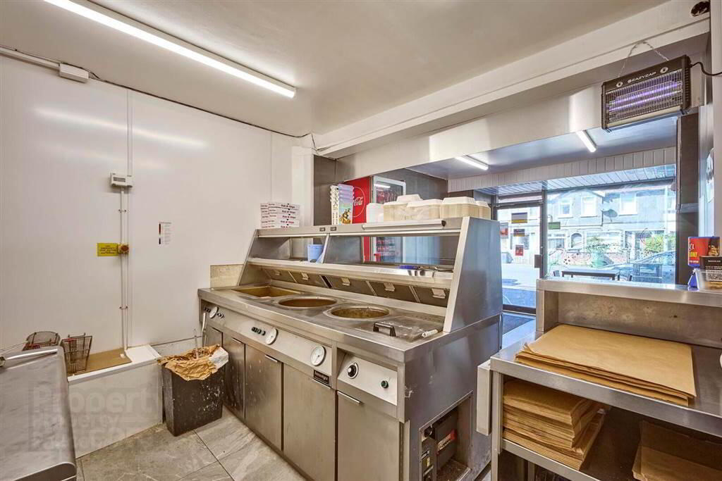 19 Clandeboye Road 9 of 12