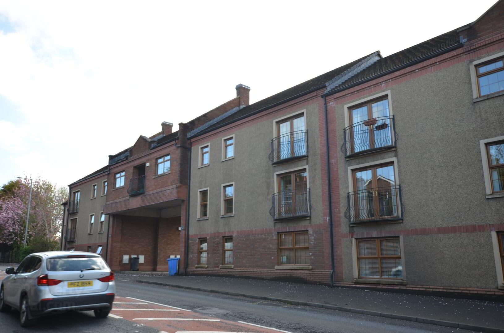 property description image