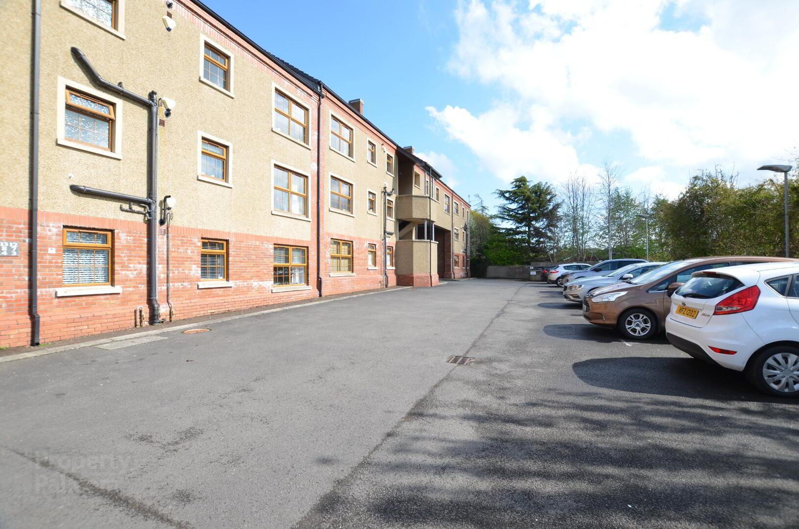 4 Broomhill Court 4 of 11