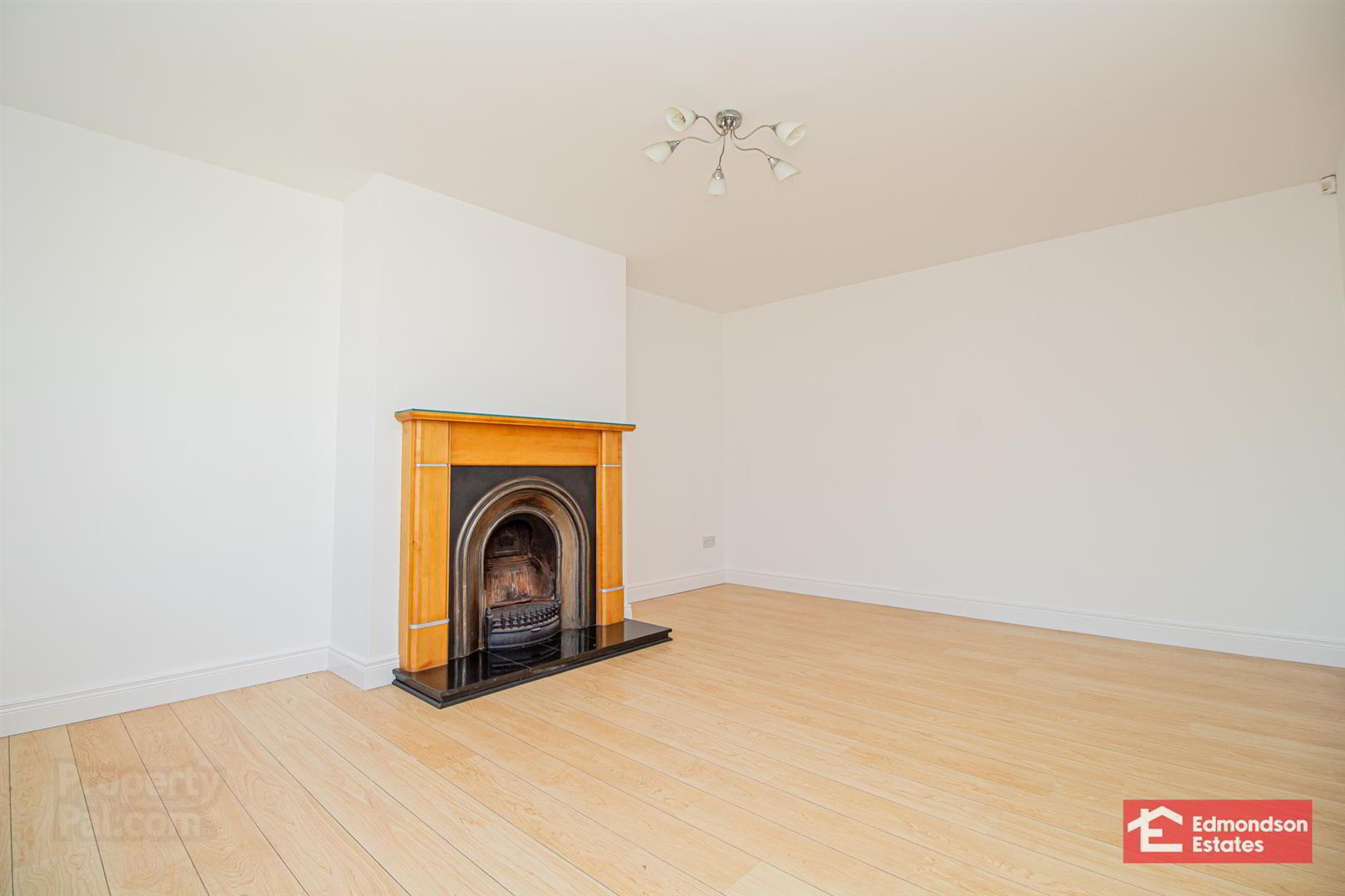 21 Dicksons Hill 5 of 22