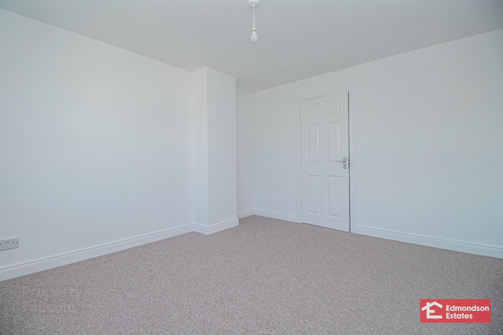 21 Dicksons Hill 15 of 22