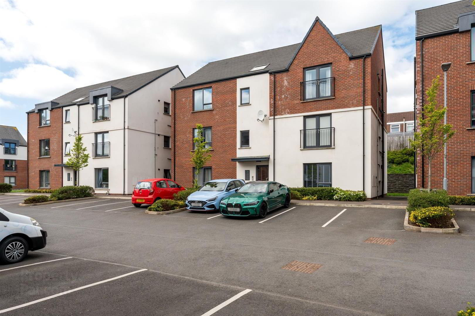 Apt, 30 Faulkner Road 3 of 19