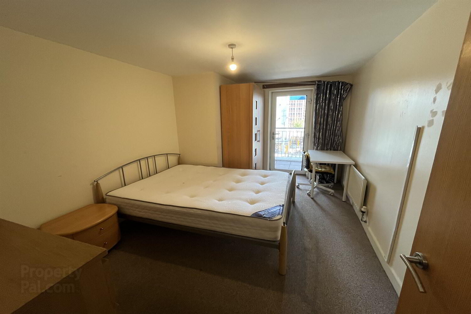 Apt 3, Shaftesbury Court 9 of 13