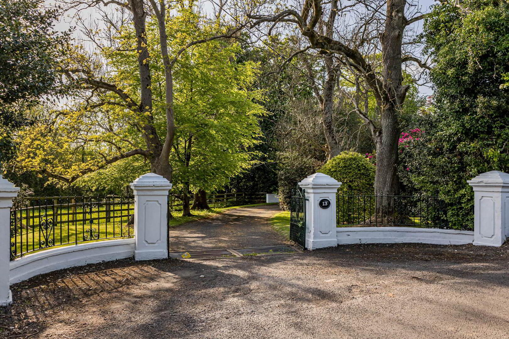 Riverview House, 13 Dagger Road 3 of 32