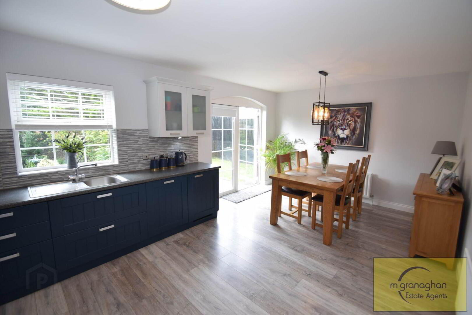 23 Mount Eagles Crescent 8 of 28